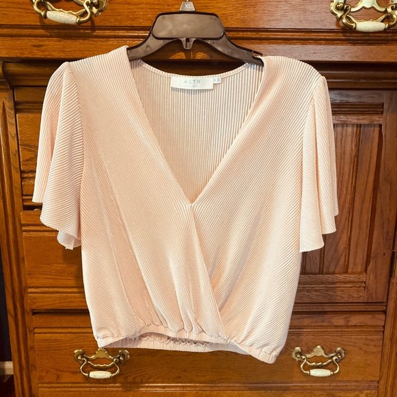 ASTR The Label Tops - ASTR The Label Blush Short Sleeve Plisse Top Size M